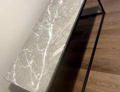 Soffbord i äkta marmor