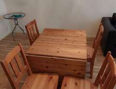 Slagbord med 4 stolar furu