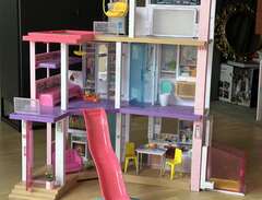 Barbie Dreamhouse dockhus