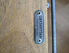 Grythyttan 2 stolar och bord