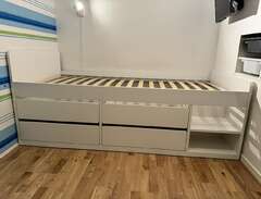 Ikea säng