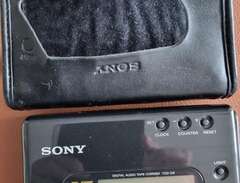 Sony TCD-D8 .