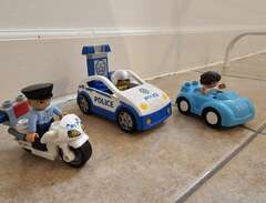 Lego Duplo polisbil och mot...
