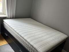 140 cm säng Ikea