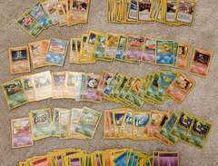 218 Pokémonkort från 90 talet
