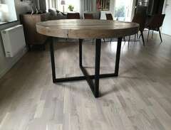Woodenforge bord från MIO