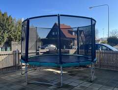 Studsmatta, trampolin