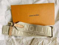 Louis Vuitton strap new