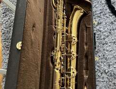 Baritone saxophone Yanagisawa