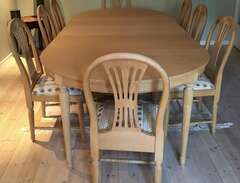 Matsalsbord 8 stolar