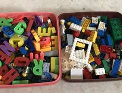 Lego och bokstäver
