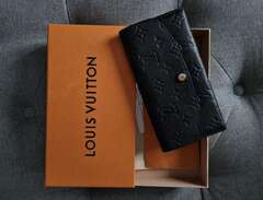 Louis Vuitton Emelie wallet
