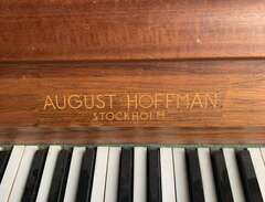 Piano August Hoffman