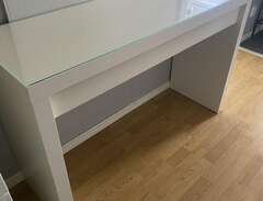 Ikea malm sminkbord skrivbord