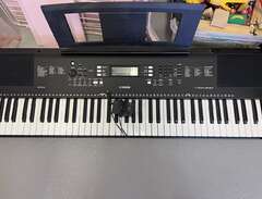 Keyboard Yamaha PSR EW300