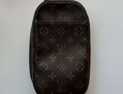Vintage Louis Vuitton bumba...