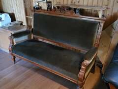 Gammal "antik" soffa inkl t...