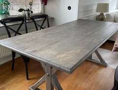Sia Dinning table/matbord
