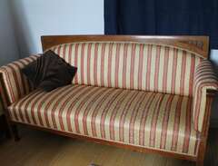 Antik soffa med 2 stolar