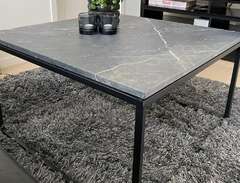 Soffbord / svart marmor