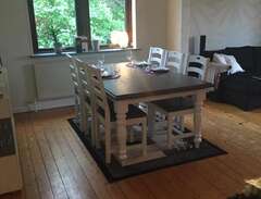 matbord med 6 stolar