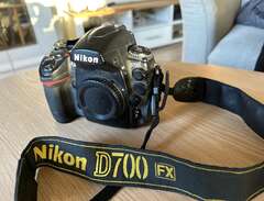 Nikon D700 hus + batterigre...