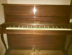 Piano från 1957.  Modell FI...
