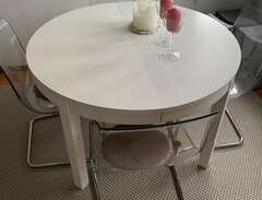 Ikea bord och stolar