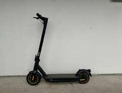 Ninebot MAX G30 by Segway e...