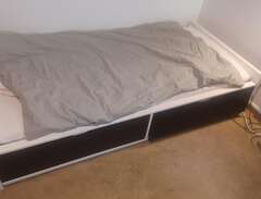 Ikea Flaxa säng - bortskänk...