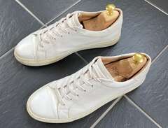 Vita Sneakers i läder från...