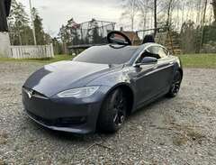 Tesla Model S elbil barn (s...