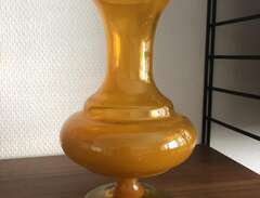 Orange vas från Ryds glasbr...