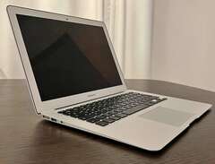 MacBook Air [Adobe 2022+ Mi...
