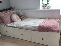IKEA Hemnes säng