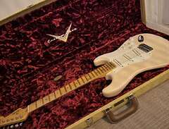 Fender Stratocaster Custom...