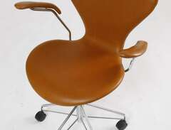 Arne Jacobsen 7:an kontorsstol