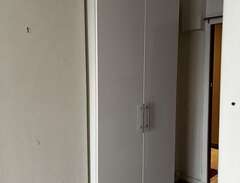 IKEA klädes skåp med dörrar