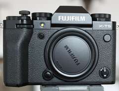 Fujifilm XT 5 svart kamerah...