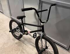 Ordentlig BMX-cykel,
