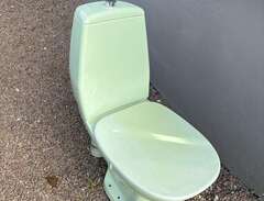 Grön toalettstol + vask