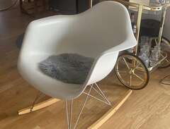 Eames Rocking chair