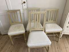 Fyra äldre stolar