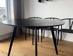 matsalbord + 4st stolar!