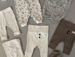 Babykläder(stl 50/56) / pak...