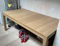 IKEA Bjursta matbord i ekfaner