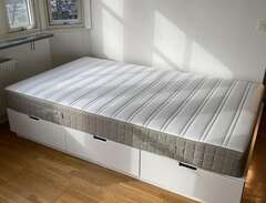 Säng Ikea Nordli 120x200cm