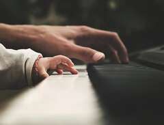 Piano som spelar vackert!
