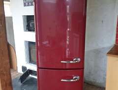 rött kylskåp