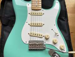 Fender Stratocaster Vintera...
